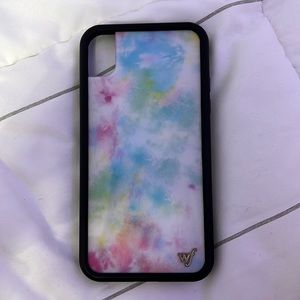 iphone XR wildflower phone case, like new with a couple scratches